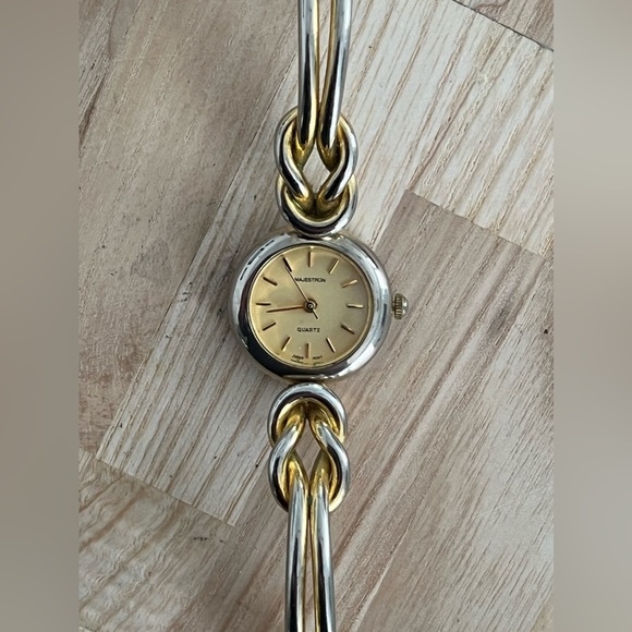 Majestron Ladies Watch Gold Tone Dial Gold Tone Knot Bracelet - Picture 4 of 12